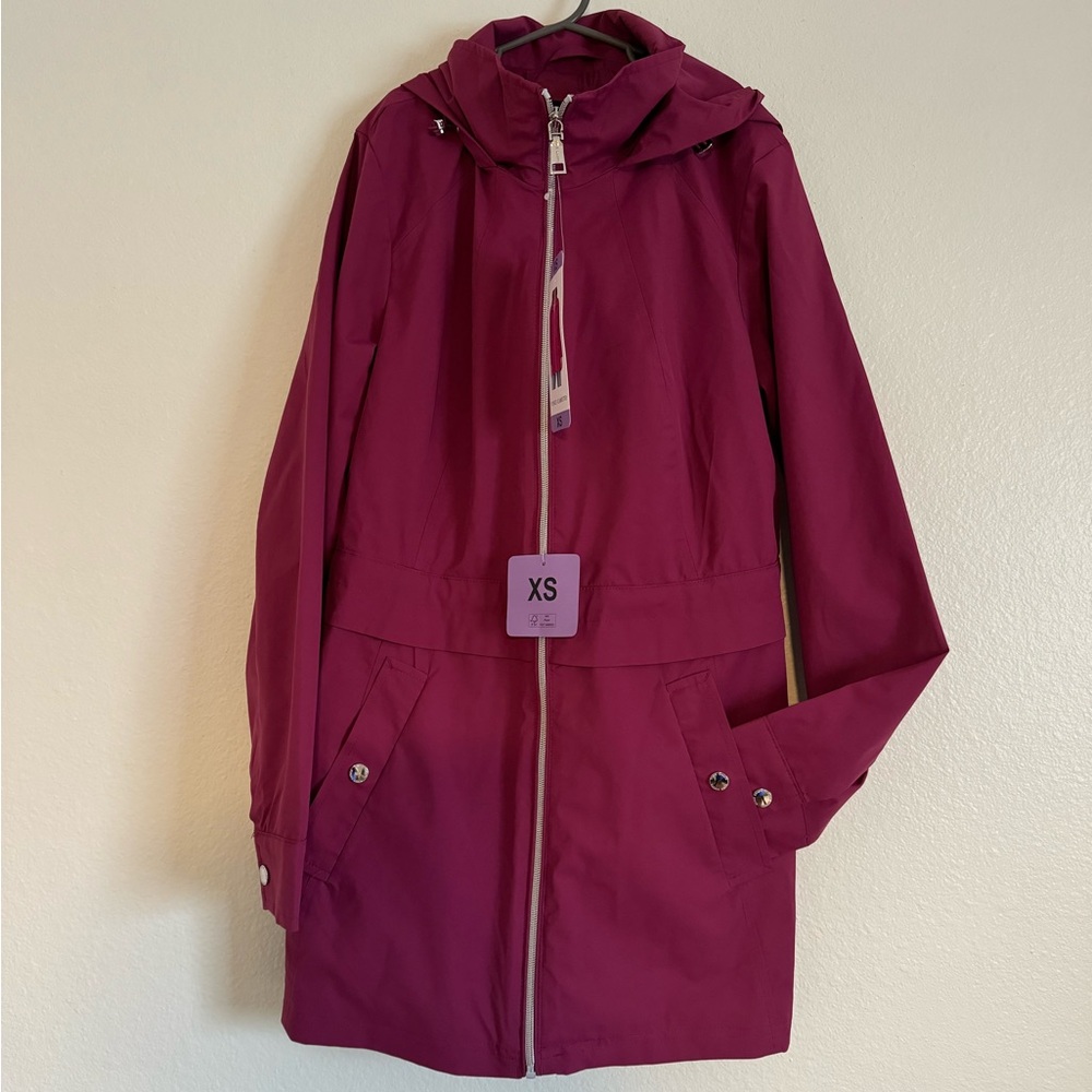 Vince Camuto Pink Rain Coat Women’s size XSmall NWT